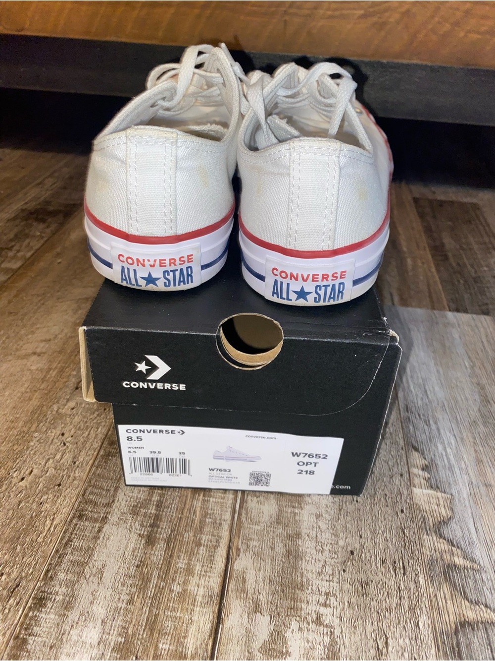 Converse - Picture 3 of 5
